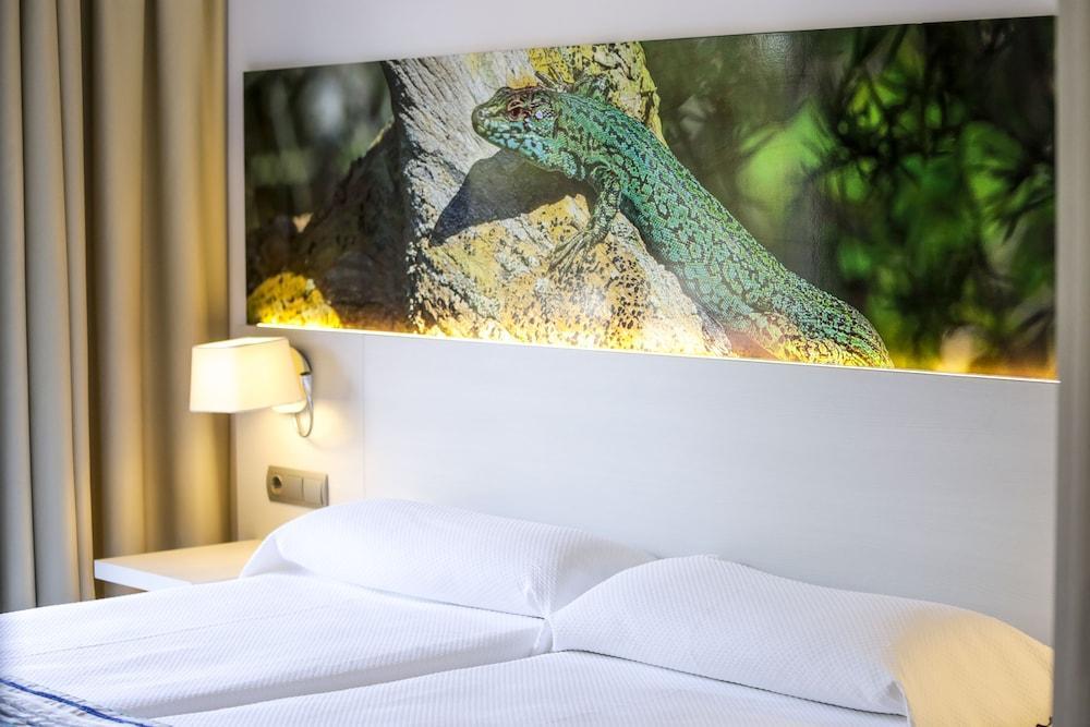 Hostal Rosales Es Pujols Exterior foto