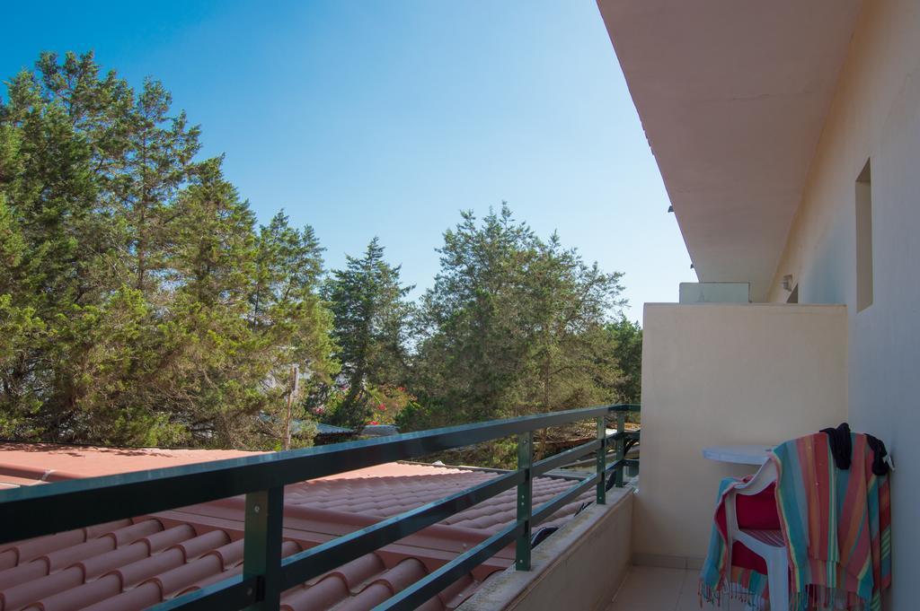 Hostal Rosales Es Pujols Exterior foto