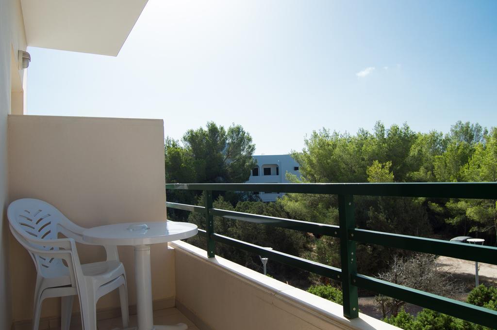 Hostal Rosales Es Pujols Exterior foto